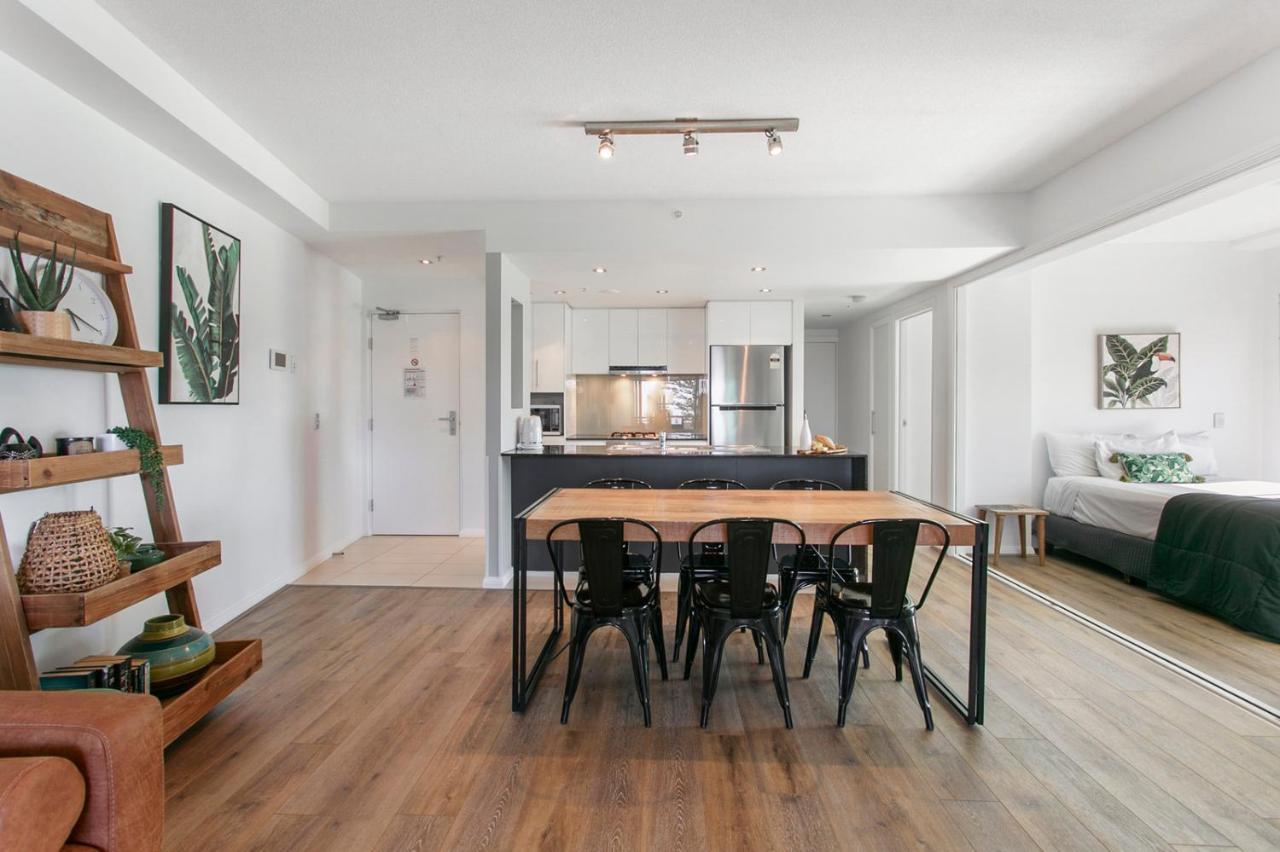 Proximity Waterfront Apartments Редклиф Екстериор снимка