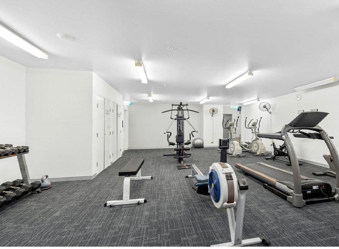 Proximity Waterfront Apartments Редклиф Екстериор снимка
