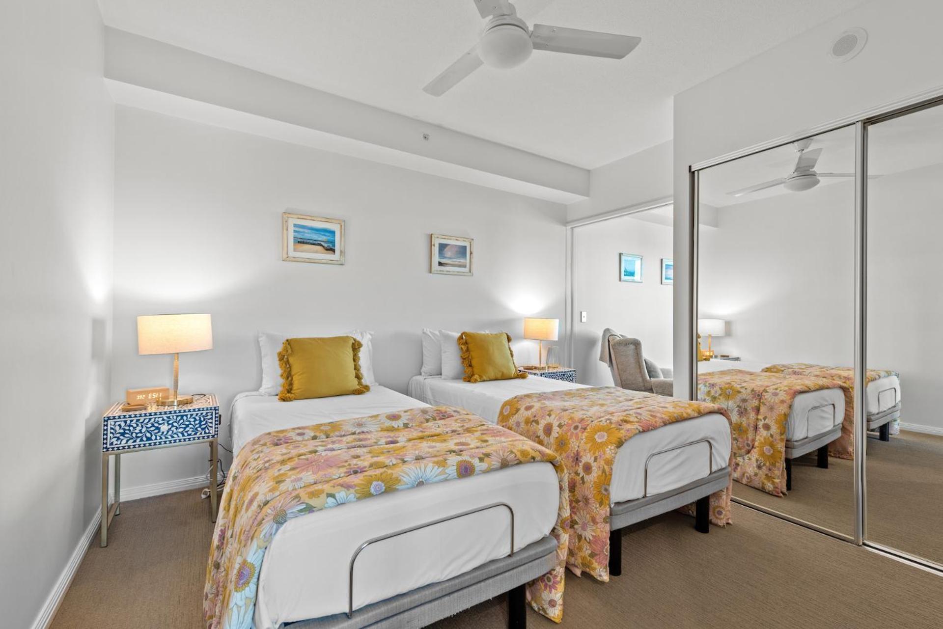 Proximity Waterfront Apartments Редклиф Екстериор снимка