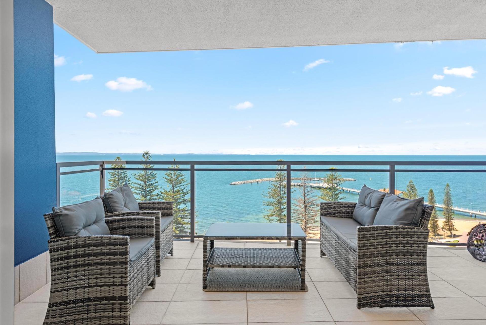 Proximity Waterfront Apartments Редклиф Екстериор снимка