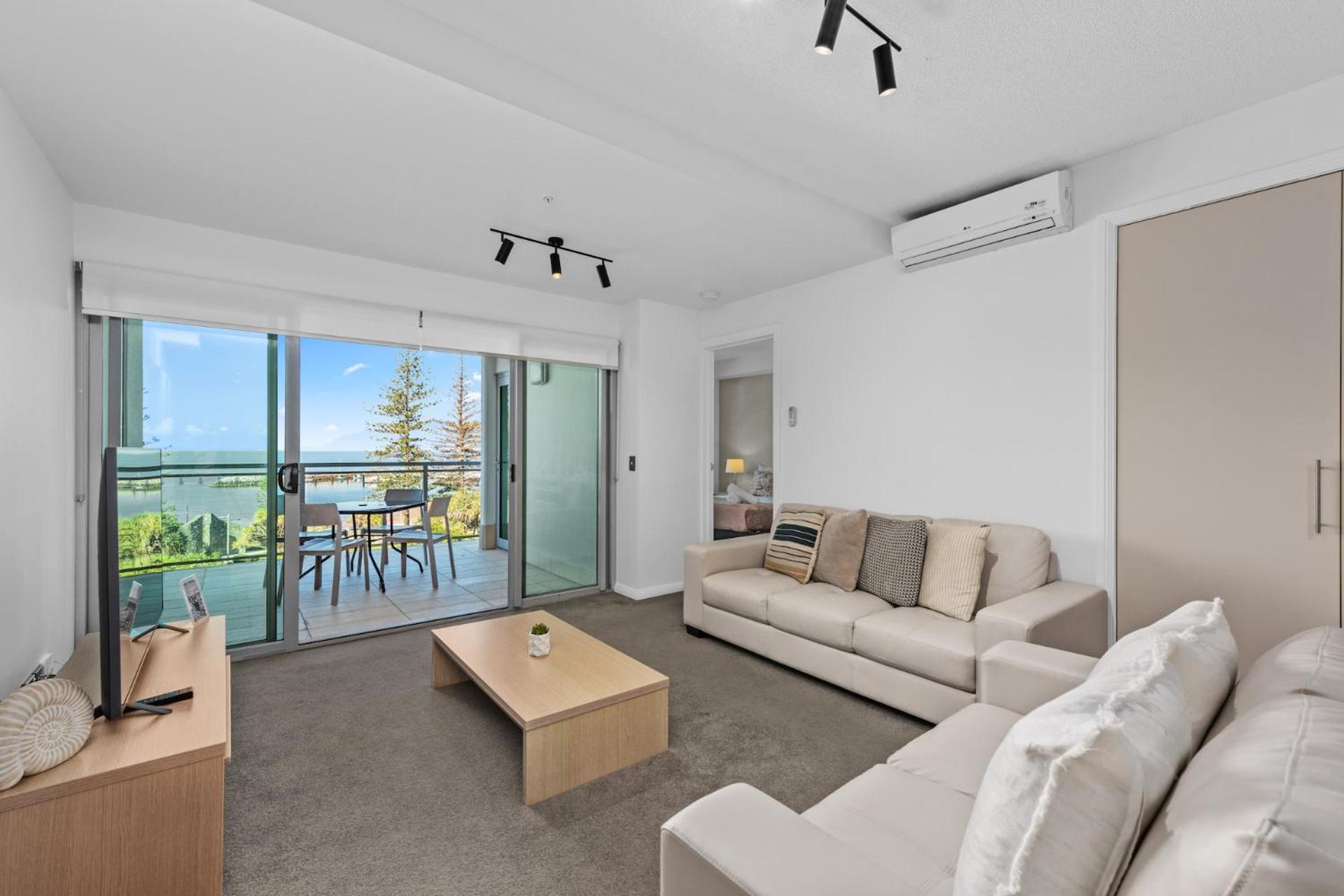 Proximity Waterfront Apartments Редклиф Екстериор снимка